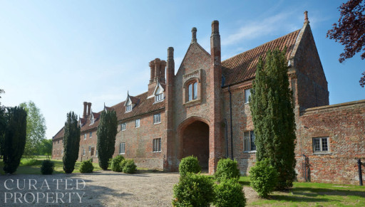 Hales Estate Tranquil gardens and a charming house