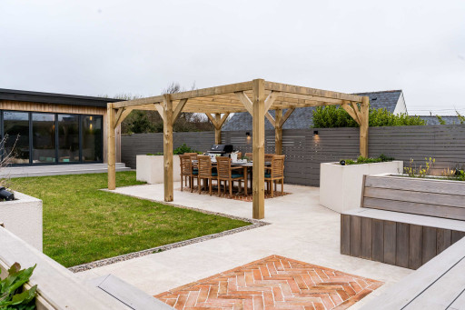Garden - seating area