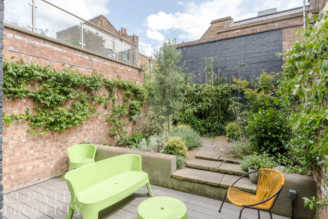 Islington Townhouse secluded courtyard garden