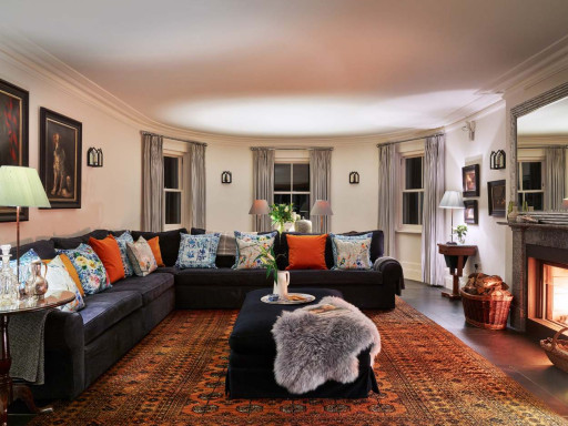 Warm and inviting lounge ideal for relaxing with family and friends