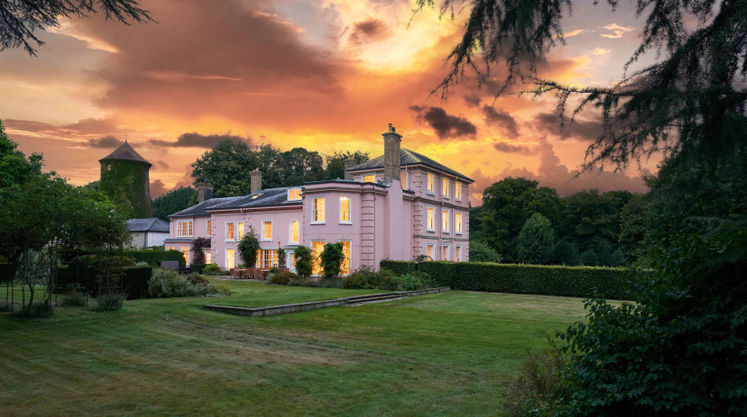 Bixley Manor on summer's eve
