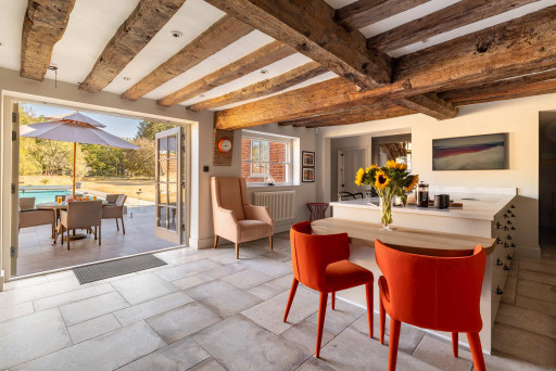 The kitchen and breakfast room