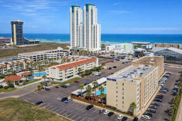 Beachside Resort Views | Pools + Parking | Walk to Ocean + Dining