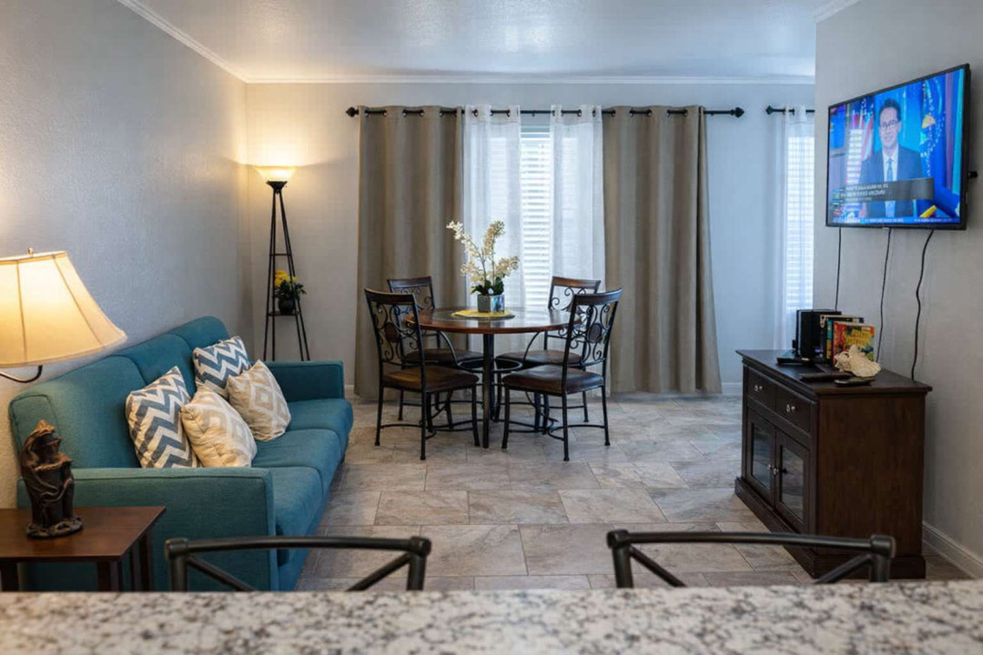 Cozy 1BR Retreat w/ Dining Nook, Smart TV, & Stylish Decor – Near Beach & Shops