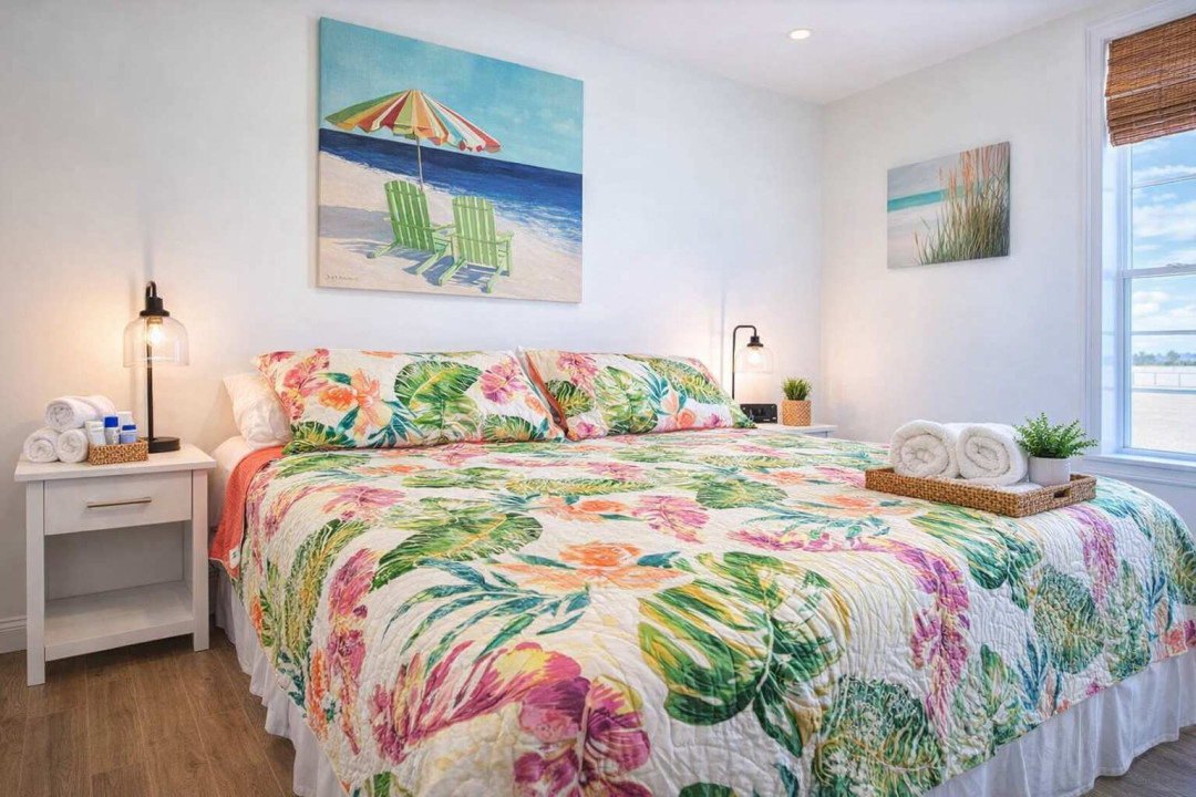 Vibrant Tropical Retreat w/ Bright Bedroom, Cozy Bedding & Beachy Decor—Steps to Sun & Relaxation