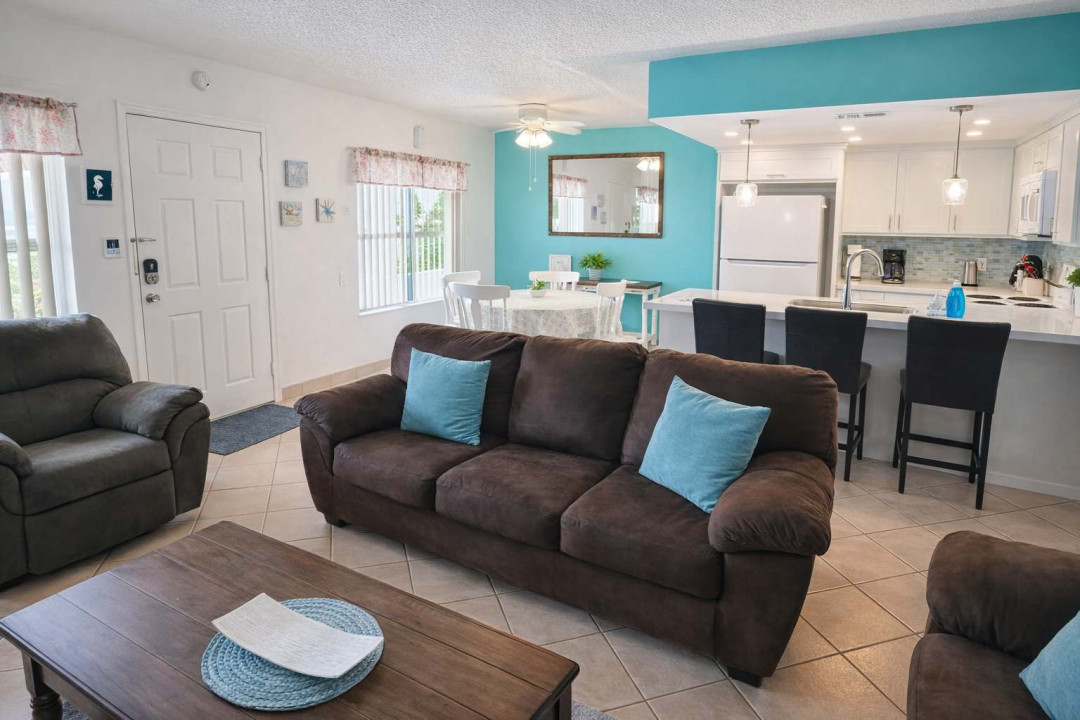 Bright Beach Retreat | Cozy Living + Full Kitchen + Dining Nook | Steps to Shore & Shops