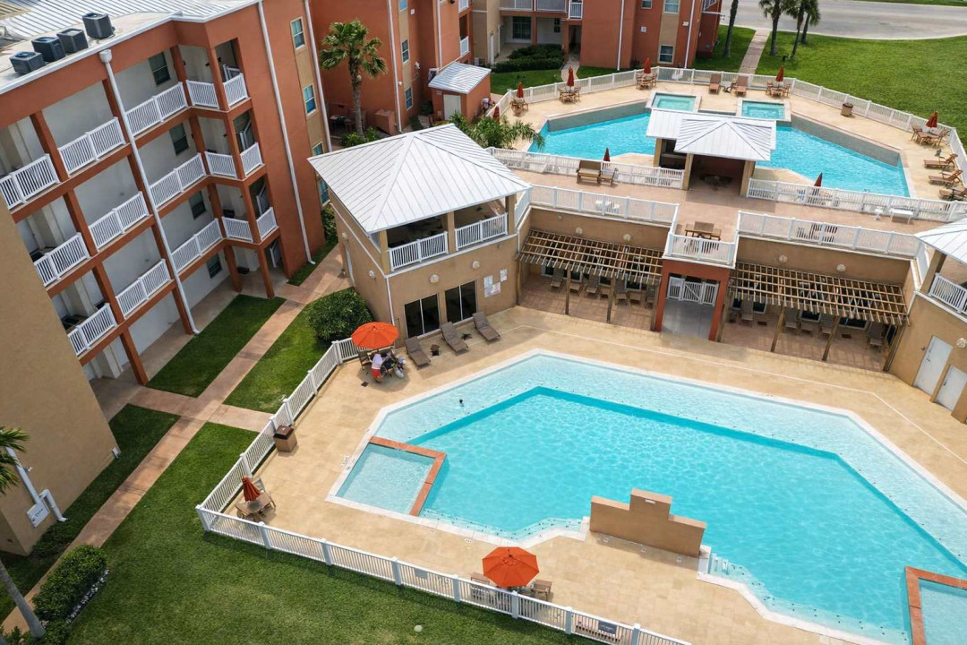 Ground-Floor Poolside Condo | Steps to Resort Pools, Lounge Decks & Pavilion | Ideal Location for Families & Couples | Walk to Beach & Dining | Bright, Clean, Fully Equipped