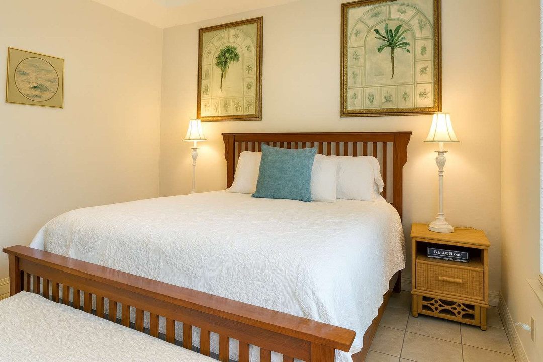 Charming Beach‑Style Bedroom • Calm, Clean & Comfort‑Focused
