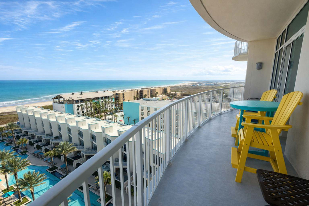 Oceanview Balcony Retreat | Steps to Beach & Pools | Bright & Breezy Coastal Vibes