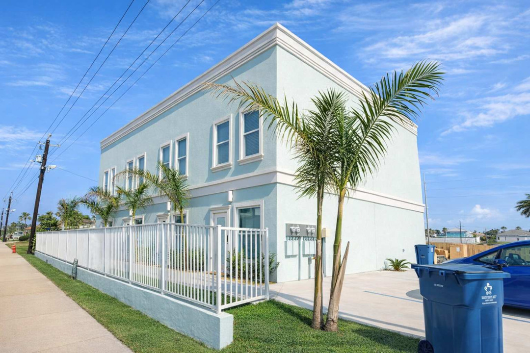 Modern Coastal Duplex | Steps to Beach | Palm-Lined Street | Bright Interiors | Private Yard & Parking | Ideal for Families or Groups | Walk to Dining & Shops | Fast WiFi & Smart TVs | Professionally Managed for Comfort & Cleanliness