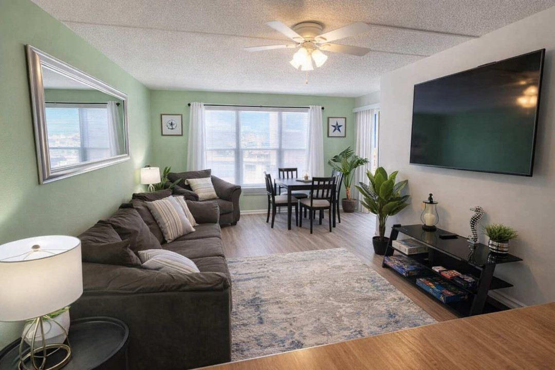 Modern Coastal Retreat | Steps to Beach | Smart TV + Dining Space + Natural Light