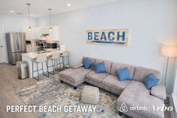 Modern Coastal Retreat – Steps from the Beach, Bright Open Layout, Fully Equipped Kitchen, Sleeps 6 Comfortably, Ideal for Families or Small Groups