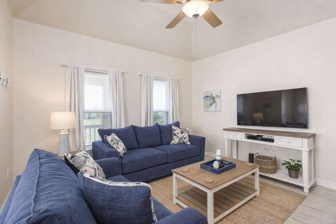Coastal Comfort | Bright 2BR Retreat w/ Smart TV, Fast WiFi & Steps to Beach
