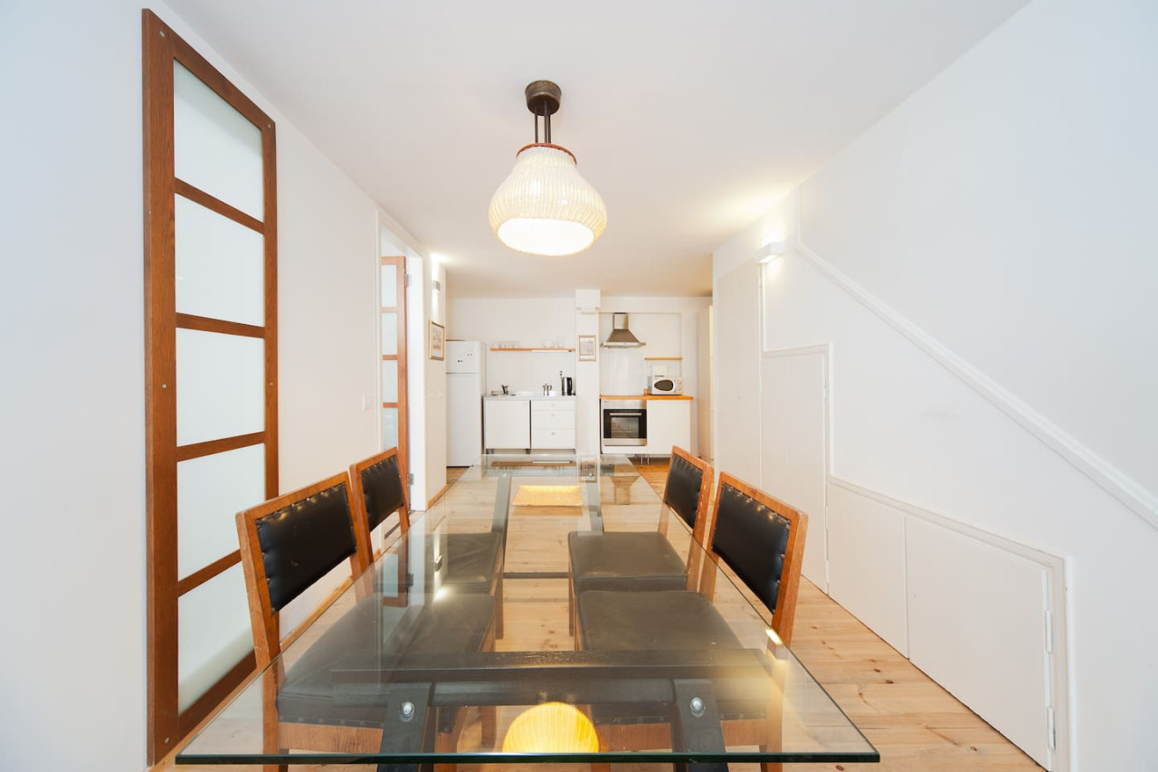 dining-area.jpg