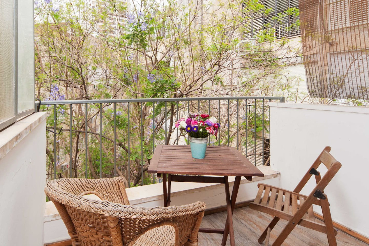 balcony.jpg