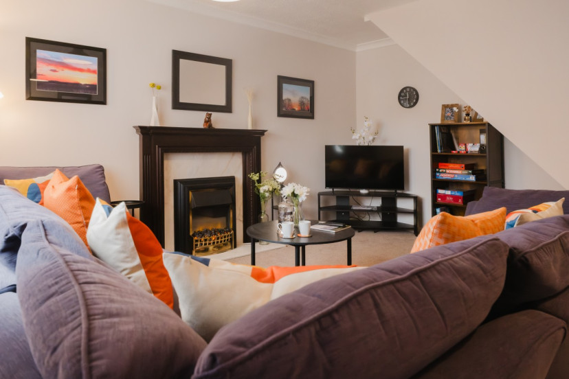 LIVING ROOM-6
