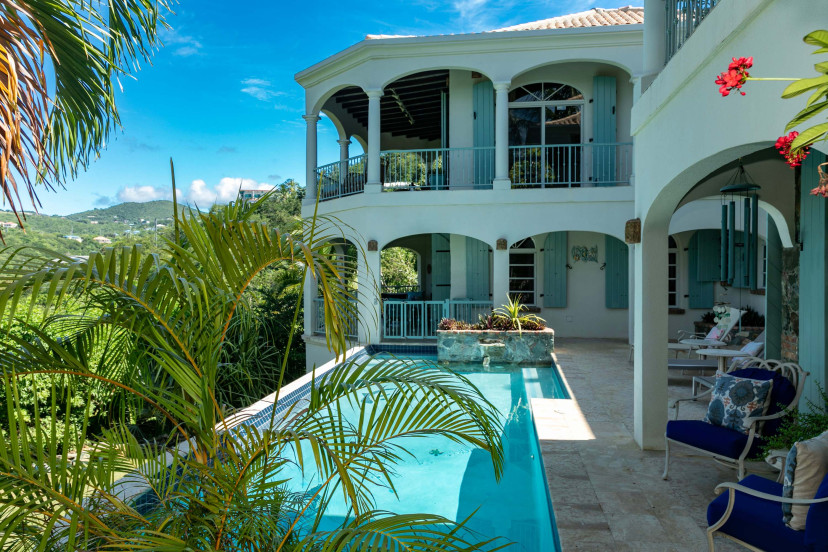 Private Pool, Lush Landscape