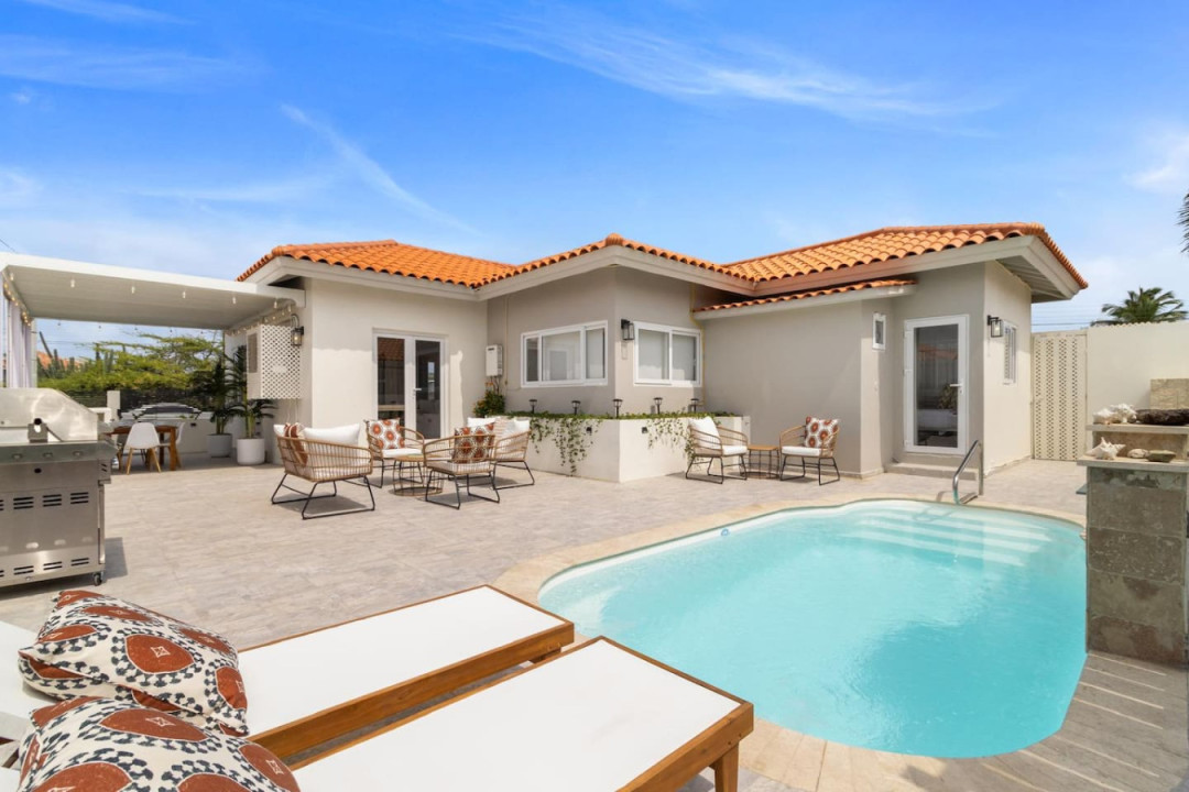 Welcome to the vacation Villa of your dreams! Allow this villa to serve as the foundation for an amazing trip to Aruba.