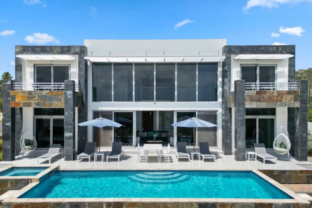 Welcome to the vacation Villa of your dreams! Allow this villa to serve as the foundation for an amazing trip to Aruba.
