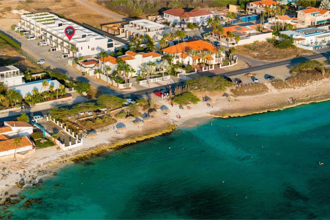 Immerse yourself in the ultimate beach experience. Just a 1-minute stroll brings you to the powdery sands of Boca Catalina Beach, where the gentle waves and warm sun create the perfect backdrop to your tropical escape.