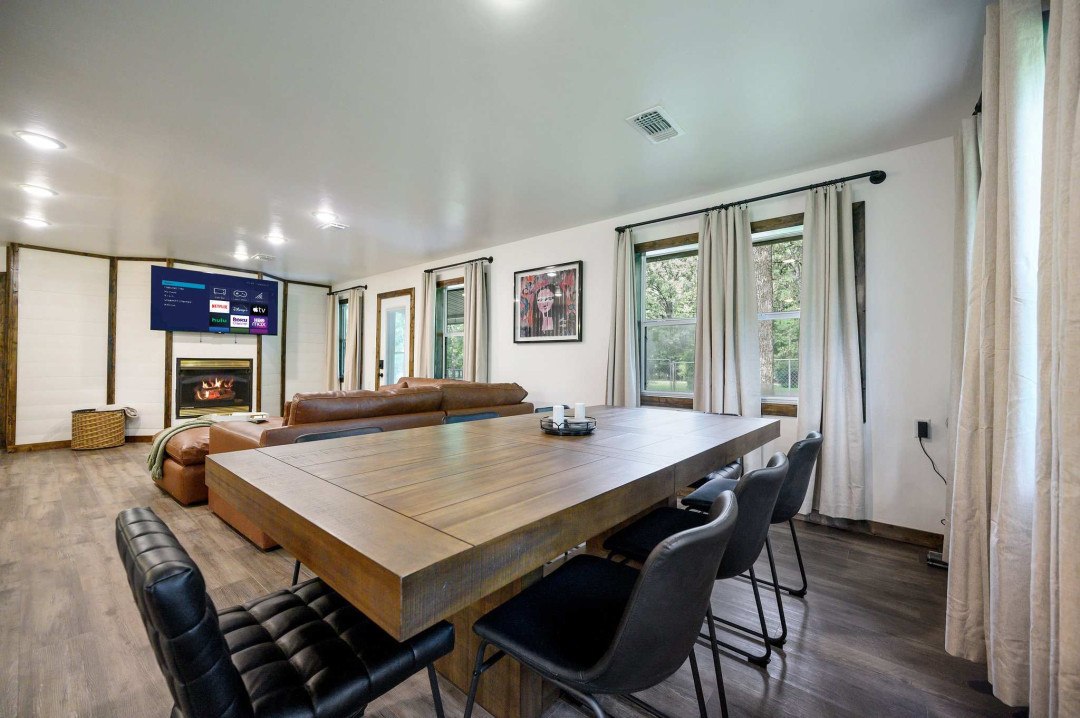 Gather at the dining table for family meals without having to sacrifice your view of the TV!