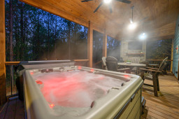 With the cabin sitting on an acre of pines, you will be immersed in nature and enjoy peace and privacy.